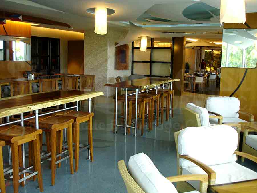 Moraya Bay Lounge